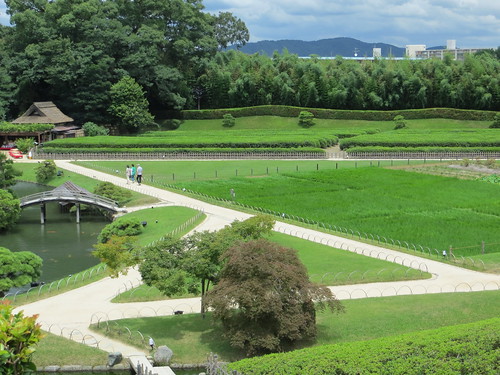 japan garden landscape tea lakeside plantation fields hilltop okayama korakuen 後楽園 seiden yuishinzan 唯心山