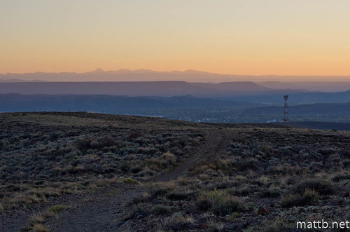 road sunset evening twilight colorado dusk peak trail signal gunnison