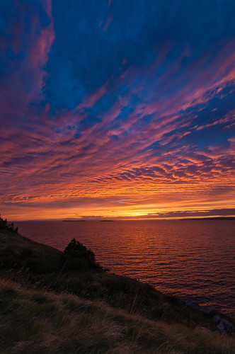 sunset red sky orange seascape yellow clouds newfoundland bay nikon angle south wide shoreline sigma 1020 cbs conception d90