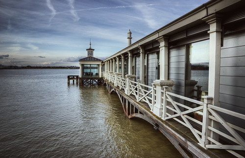 wood color water thames bar canon reflections river restaurant kent jetty walkway pro hdr gravesend photomatix tonemapped efex 60d 1585mm