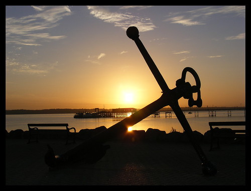 clouds sunrise seat anchor southamptonwater hythemarina hythepier