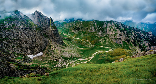 panorama mountain landscape nikon voigtlander noflash ultrawide 20mmf35 d700 branacaprelor mtbucegi