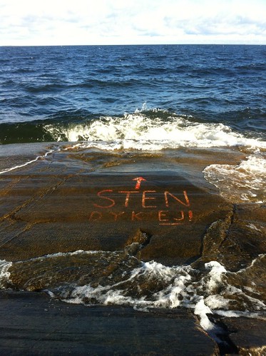 water rock warning message sweden östersjön norrland bottniskaviken