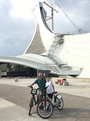 montreal: biking to biodome