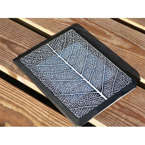 bookeen-solar-leaf-cover-with-cell