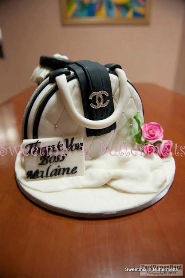 Chanel Handbag Cake by Jackie Revecho of Sweetmix 'n Buttermelts