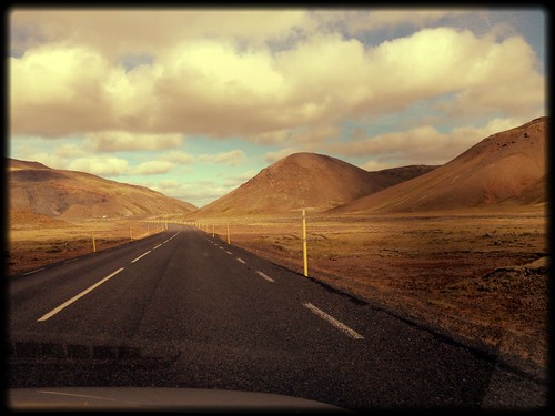 from road sky mountains car iceland driving 4s endless iphone