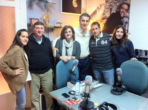 Con el equipo y los colaboradores del programa de Radio Marca Paralelo 20