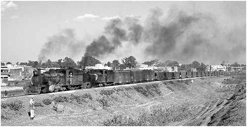 transport train transportation trainspotting rail railway railroad locomotive engine freight steam asia india narrowgauge ranchi 282 bs ironore jharkhand nasmythwilson southeasternrailway lohardaga