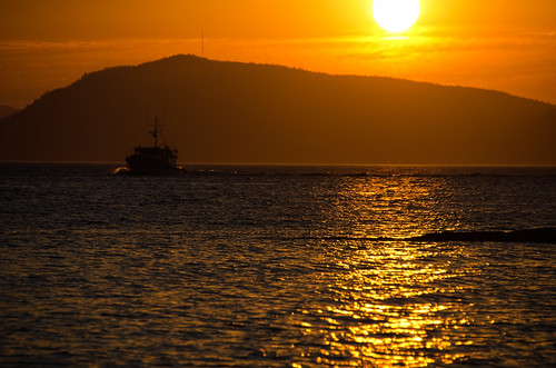 statepark sunset vacation island bay boat nikon cruising pacificnorthwest pugetsound sanjuanislands pnw suciaisland nordictug intimefordinnersuciaislandsanjuanislands