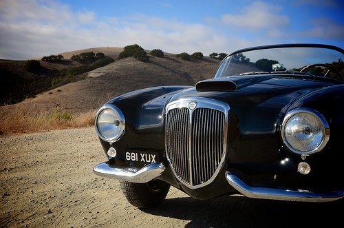 california old usa car vintage nikon hills american valley carmel nikkor lancia f4556 1685mm d7000