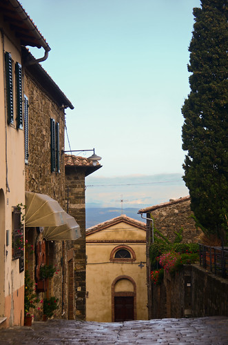 italy panorama church view wine downhill tuscany montalcino vicolo smalltown cypresstree paese windowboxes
