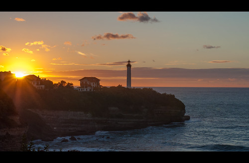 ocean sunset sea mer lighthouse france clouds 50mm nikon f14 cap nuages phare biarritz coucherdesoleil atlantique aquitaine anglet d90
