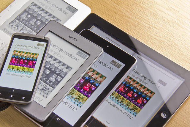 Tablets and phones - 無料写真検索fotoq