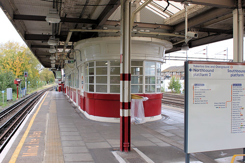 South Kenton Underground station