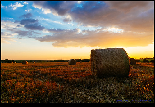 france strawbales haybales fields sky eurotrip 2016 sunset clouds saintangeau aquitainelimousinpoitoucharen aquitainelimousinpoitoucharentes fr