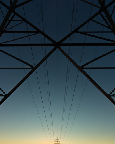 morning blue sky abstract silhouette yellow architecture sunrise dark haze geometry bluesky line clear cables gradient minimalist transmissiontower canoneos60d tokinaatxpro1116mm28