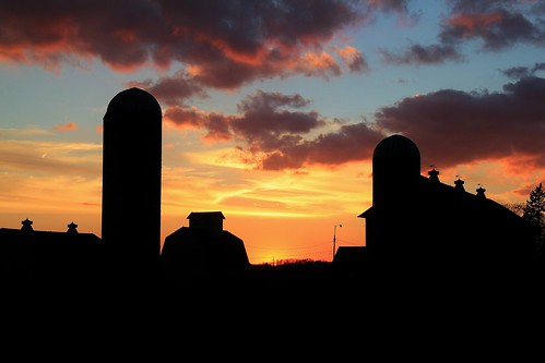 blue sunset sky sun black silhouette skyline wisconsin clouds barn evening barns cupola silos milton wi janesville cupolas corncrib miltonwi