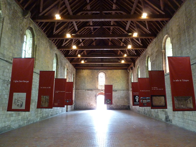 Salle de l'échiquier dans l'enceinte du château de Caen