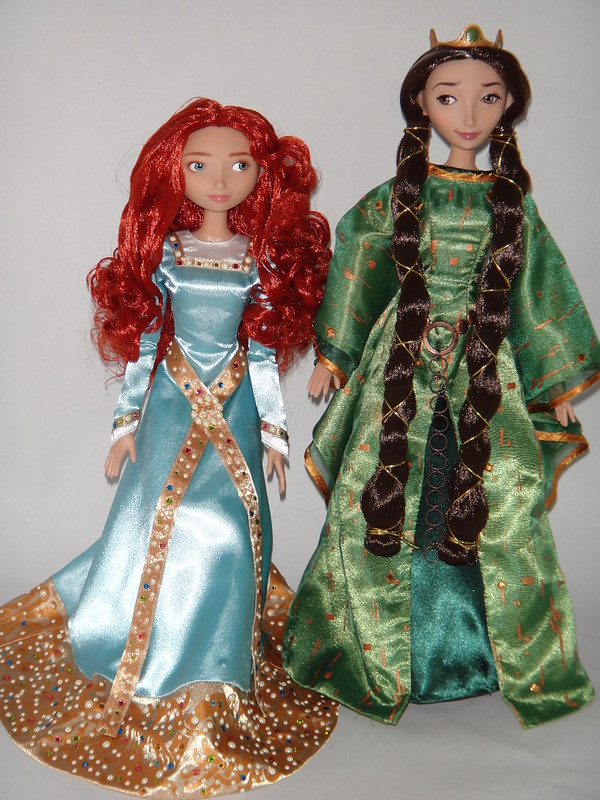 New LE Merida and Queen Elinor Doll Set images found | Page 8 | Disney ...