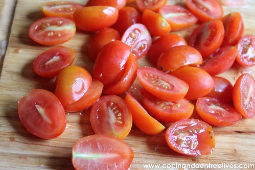 Compota de tomates con huevos escalfados (5)