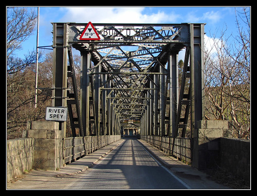 road bridge moray tollhouse speyside riverspey boatobrig b9103