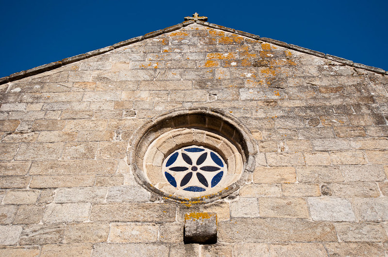 La iglesia de Santa María de la Atalaya en Laxe