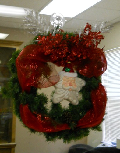 christmas waitingroom christmaswreath doctoroffice southernfocuschallenge challenge104decorations
