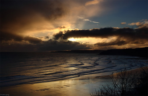 morning winter sea sky sun sunlight seascape colour beach clouds sunrise seaside cliffs scarborough ndfilter canon1855mm canoneos550d mygearandme mygearandmepremium mygearandmebronze mygearandmesilver mygearandmegold