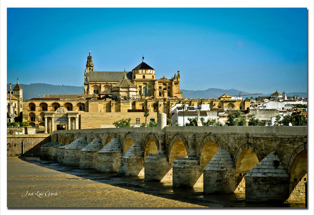 El Puente Romano y la Mezquita-Catedral de Córdoba