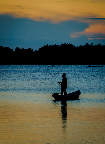sunset water night boat fishing fisherman småland timmernabben