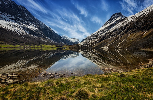 travel sky lake snow reflection nature water norway canon landscape mirror reflect symetry paysage reflexions moutain 2012 geiranger efs1022mmf3545usm rv63 eos60d road63 bgspix
