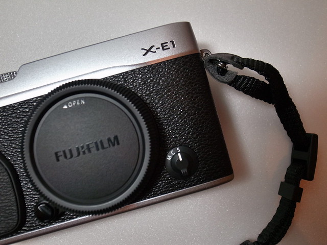 「開箱」我要輕省的旅行攝影裝備之 Fujifilm X-E1 + 18-55 F2.8-4 R LM OIS @強生與小吠的Hyper人蔘~
