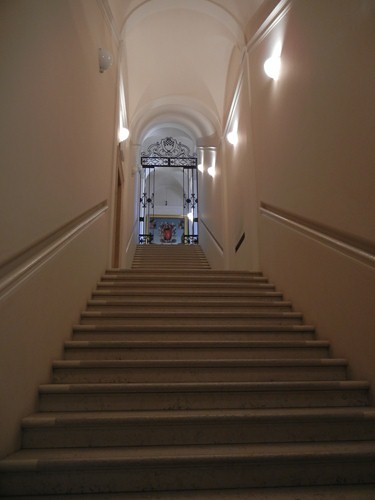 DSCN3773 _ Staircase and Assunzione di Santa Maria Maddalena, Maestro della Maddalena Assunta, Pinacoteca Nazionale (Palazzo Diamanti), Ferrara, 17 October