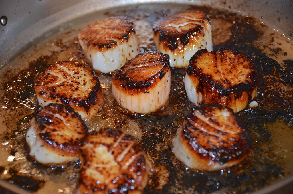 Caramelized Scallops with Chimichurri
