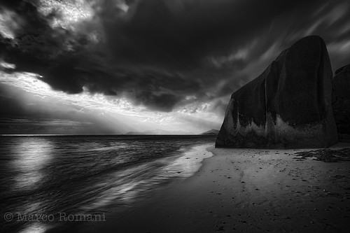 ocean africa longexposure travel light sunset sea sky blackandwhite bw seascape beach nature water beautiful rock clouds reflections landscape island lights islands sand nikon rocks long exposure tramonto nuvole waves quiet shadows view dynamic dramatic peaceful boulder boulders le granite seychelles sunrays rocce viaggi paesaggio ladigue d700 republicofseychelles mygearandme ruby5 sisifo73 sisifo73photography marcoromani