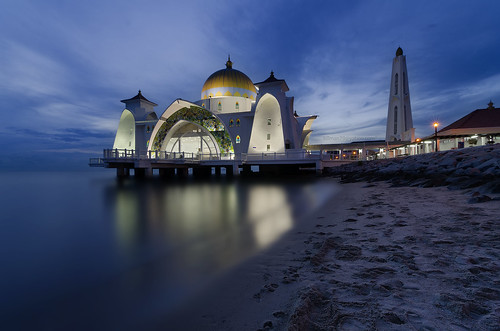 sunset seascape reflection beach nikon mosque malaysia bluehour dri melaka masjid d7000 nikond7000 hilman79yahoocom shutterholic shutterholicnet hilman79 hilmanali hilmanalicom