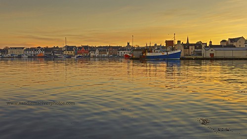 sunrise boats harbour isleoflewis stornoway