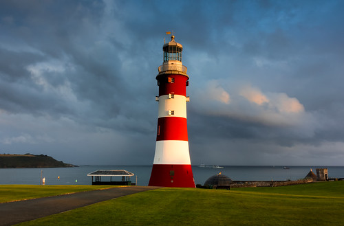 light red sea lighthouse white grass rain john evening plymouth promenade hoe sound smeatonstower eddystone