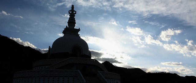 shanti stupa leh