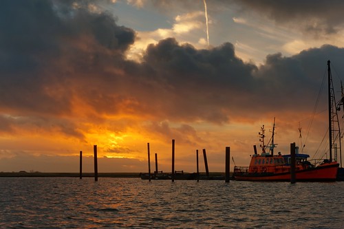 sunset wasser wolken ostfriesland hafen schiff petkum