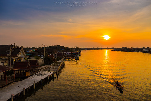 sunset dawn boat riverhouse phetchaburi sunsetriver bangtaboon