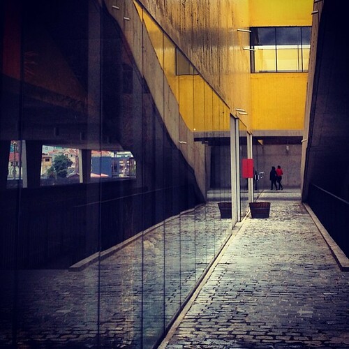 chile travel reflection southamerica lines yellow architecture contrast square puerto valparaiso arquitectura amarillo squareformat reflejo streetphoto iphone excarcel iphoneography iphoneonly instagramapp xproii uploaded:by=instagram foursquare:venue=4eb6be4177c897273797241f evelaoun