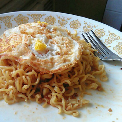 Indomie mee goreng topped with a fried egg!