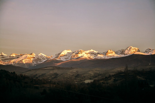 españa snow mountains sunrise spain europa europe huesca nieve amanecer aragon es pyrenees montañas jaca pirineo sabiñanigo