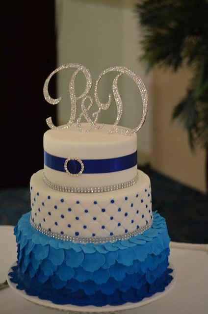Elegant Blue and White Cake by Helen Marie of Helens Heavenly Cakes