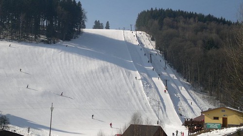 Přijeďte si zalyžovat kdykoliv v sezoně 2012/13 do Skiareálu ŽACLÉŘ - Prkenný Důl se slevou