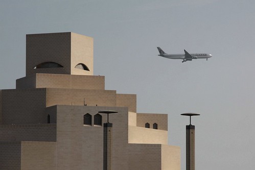 Qatar Airways on final approach to Doha