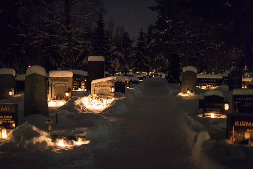 christmas graveyard 50mm lights candles f14 2012 hautausmaa alavus 5dmarkii
