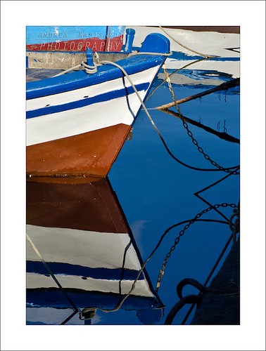 colors reflections boat nikon barca frame catania prua riflessioni ognina d7000 nikonlens80200mmf28